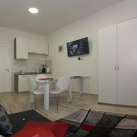 Sevilja Апартаменти *